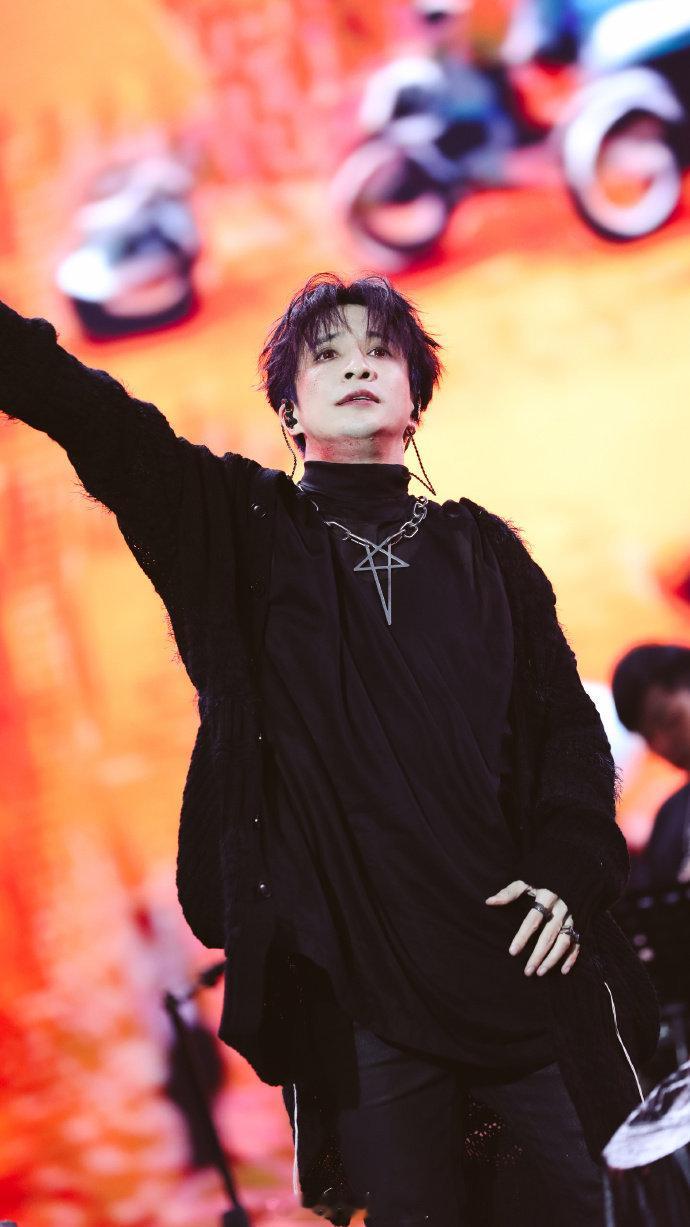 #薛之谦在那天回不去的路上唱回心里##薛之谦在那天回不去的路上微醺感# 你真的永