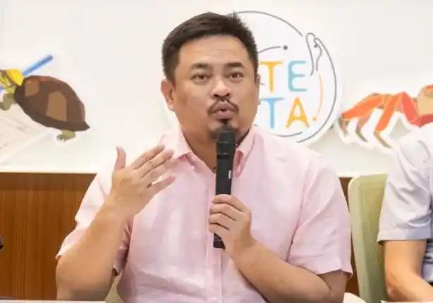 民进党当局首位官员抵达南京，大陆展现十足善意！
 
9月20日晚，台湾地区劳动事