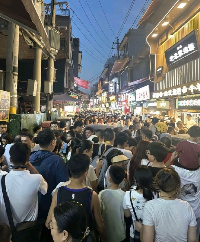 赛车手来了都开不出去的路[允悲] ​ ​​​