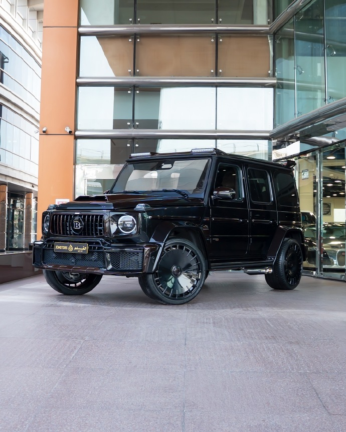 巴博斯G级，就是奔驰G级戴上金腰带的样子。现在平行进口商都在囤车，因为官方说20