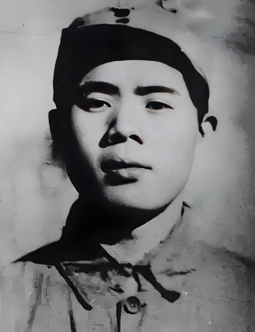 1942年春，五十多个中共的高级干部，困在甲山顶上，面对三千日军围攻，全军覆没，