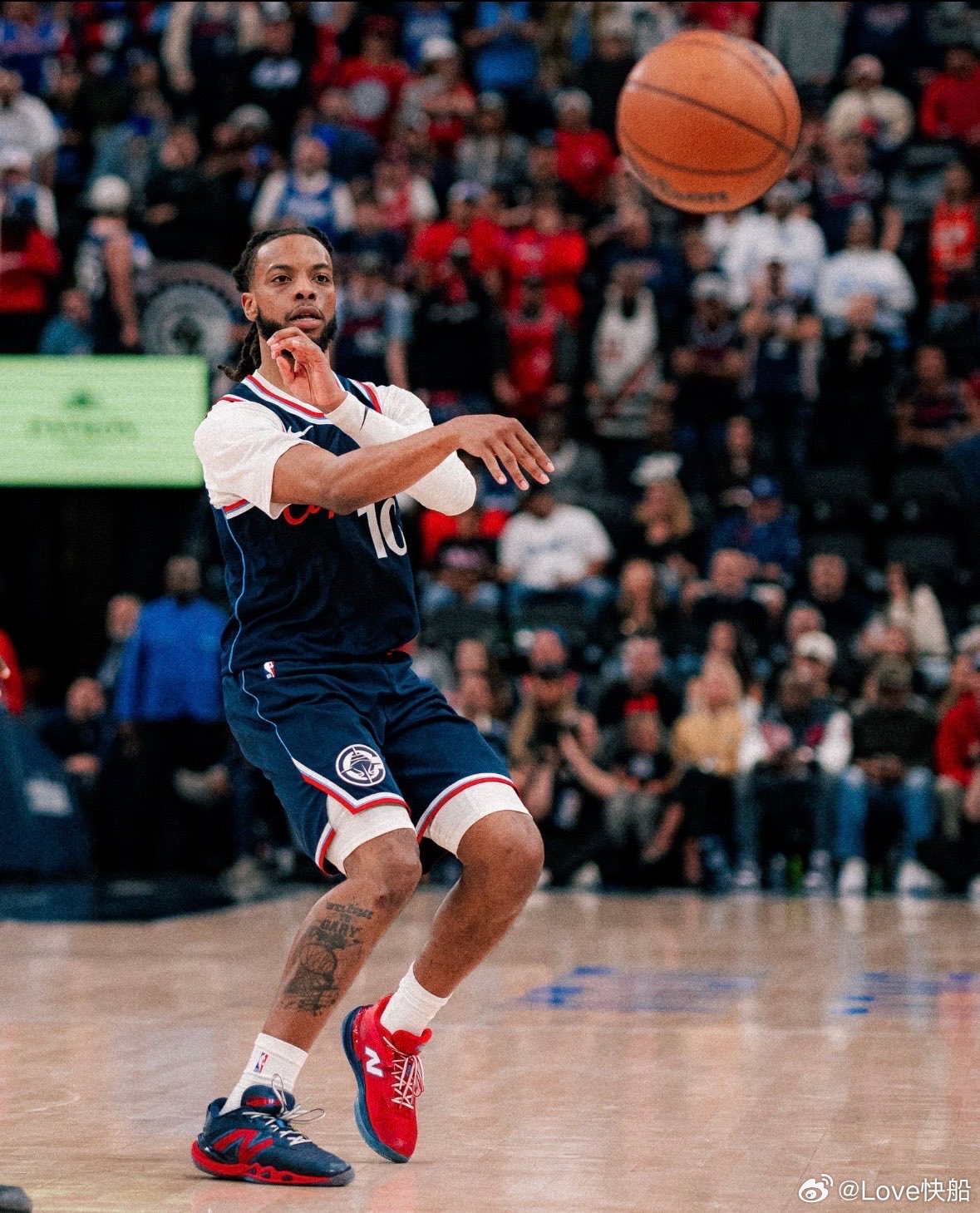 加兰今天￼首发出战18分钟7投5中，三分4中3、罚球2中2拿到15分2篮板6助攻