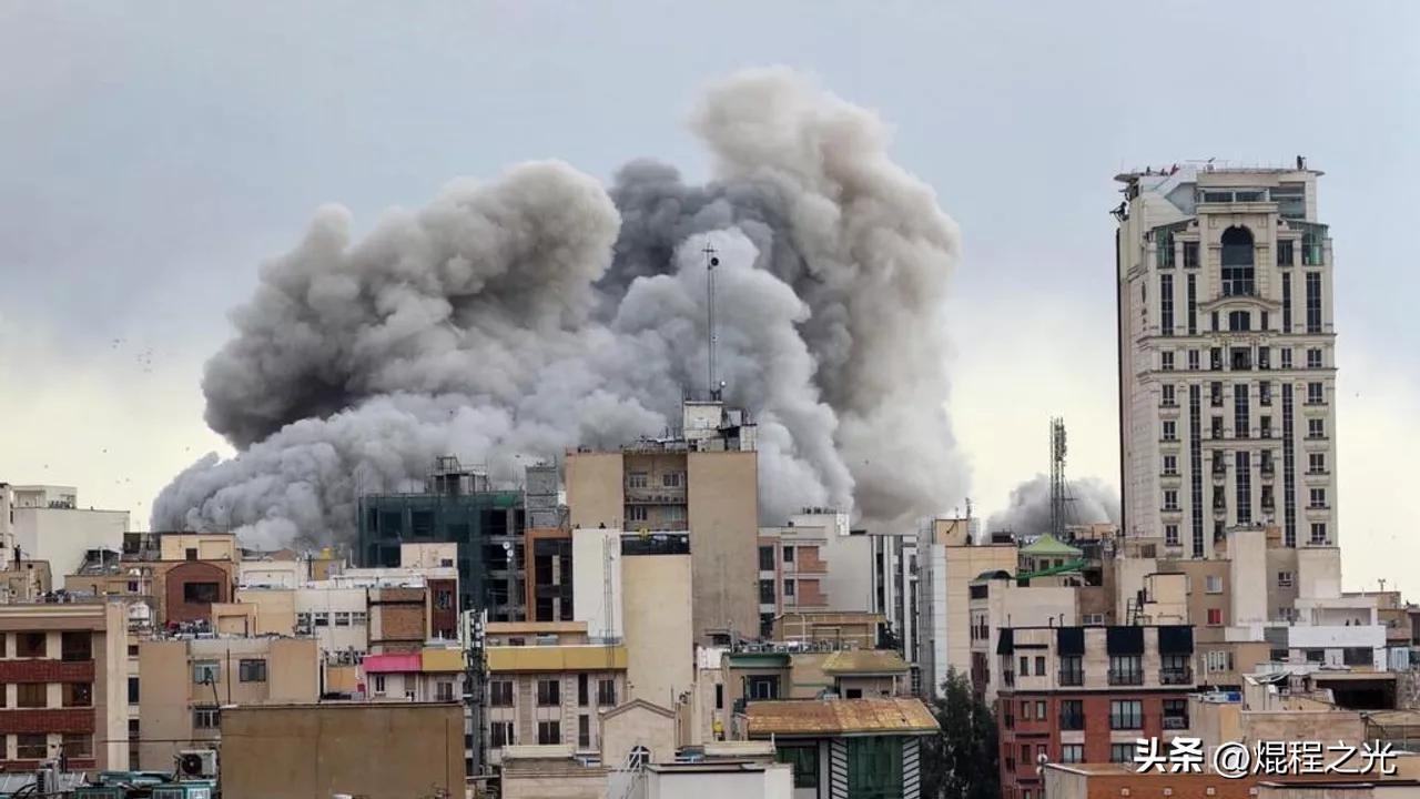 伊朗议长放狠话：敢动我基建，我就炸你老巢！

2026年3月9日 凌晨5时

伊