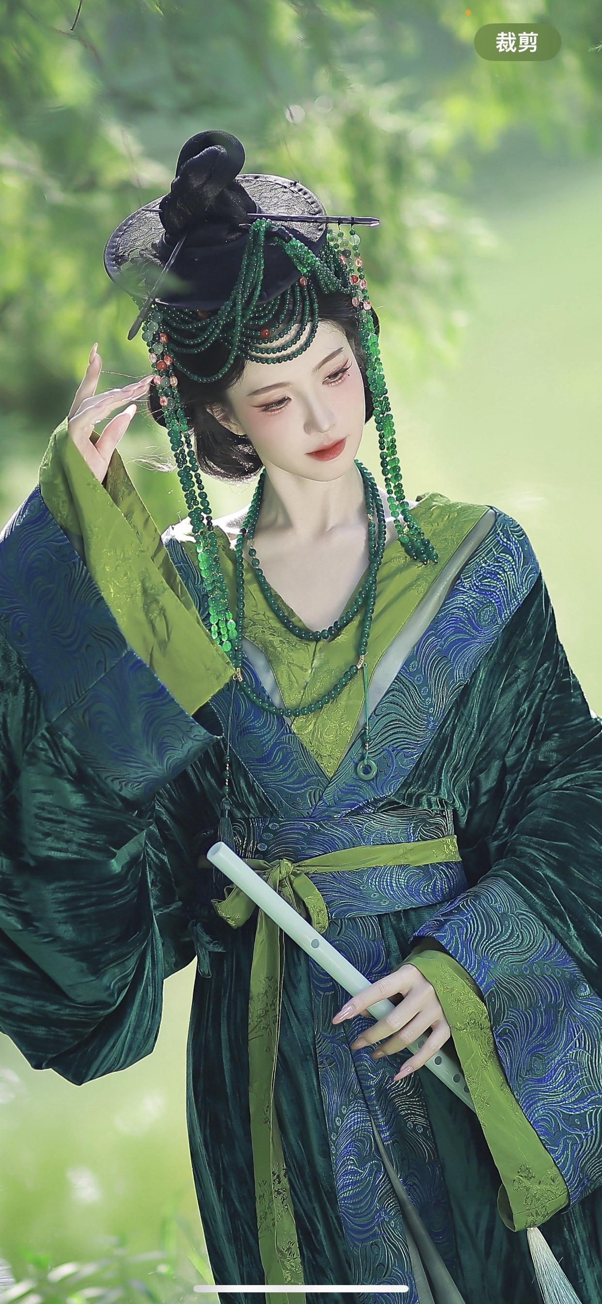 千秋第一秋。发发这组成片     战国袍