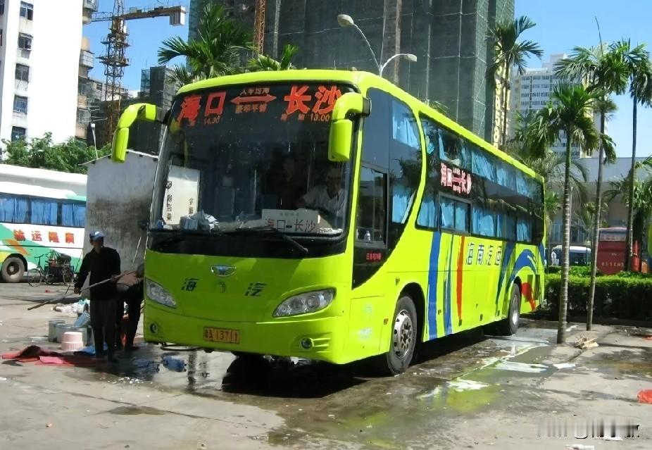 湖南 海南（三亚、海口等）曾经开往内地的省际长途线路（二）
海口—长沙
海口—太