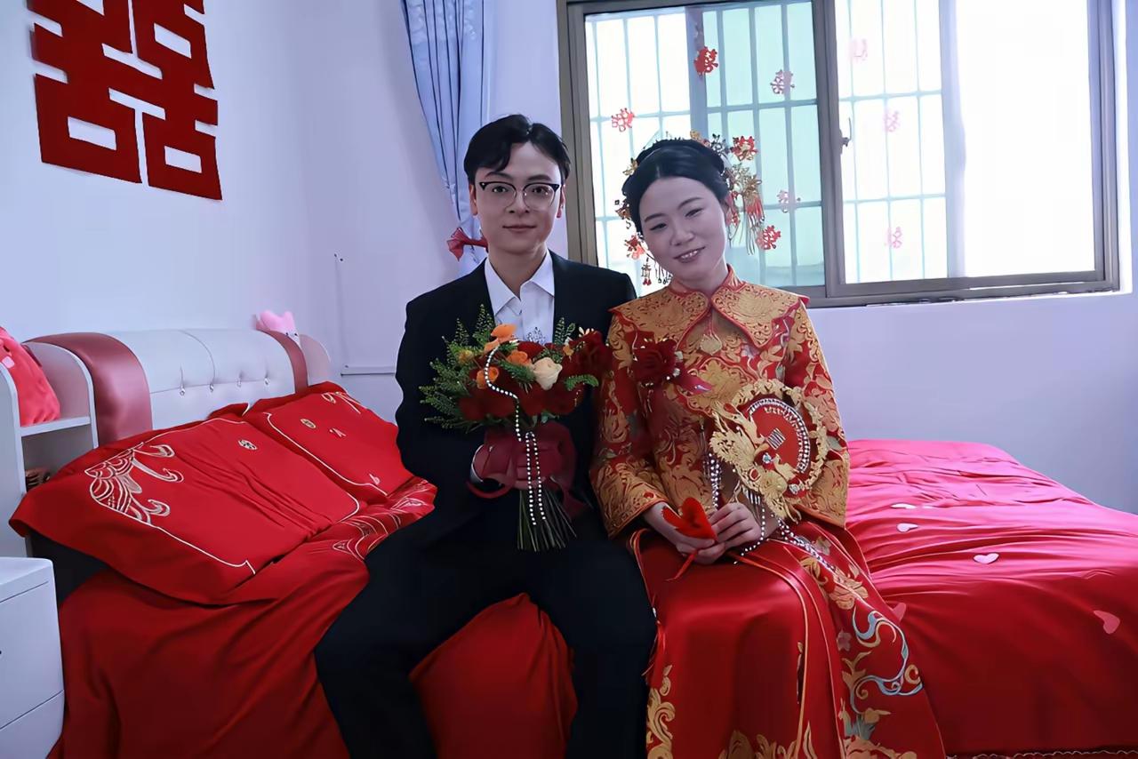 你赞成这样的婚礼仪式吗？邻居一对00后大婚，按照新郎新娘的要求，家长给操办了一场