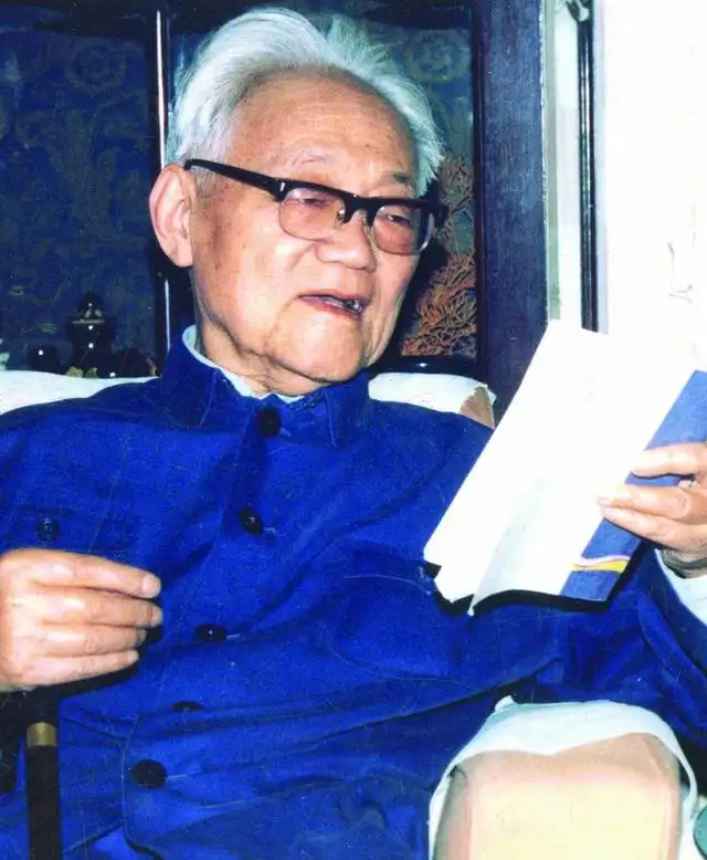 当你深入了解这块土地上的人们时，你会发现，他们的思想，配得上他们所受的苦难。  