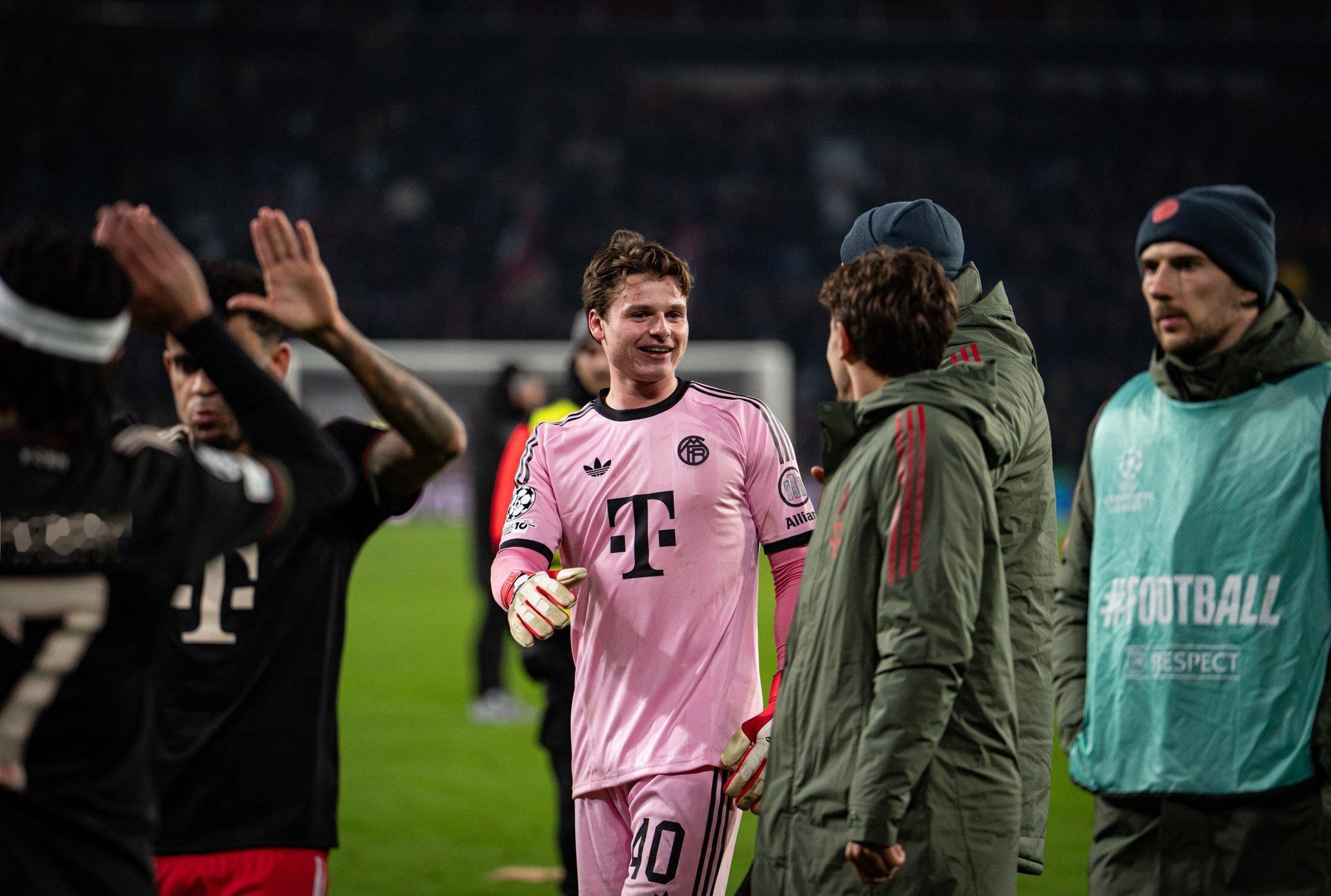 孔帕尼表示，昨天让乌尔比希首发是为了在他对阵奥格斯堡的比赛中犯错后保持他的信心：