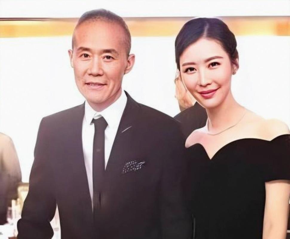 针对近期愈演愈烈的婚变传闻，田朴珺终于是站出来否认了，但是感觉他俩多多少少应该还