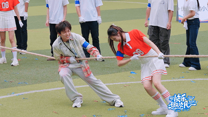 抽风团终于捏到软柿子了抽风团遇上软柿子，玩赖都省了，直接实力碾压过去