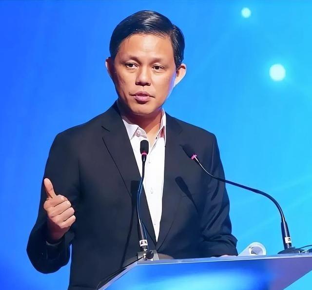 5月31日，作为东道主的新加坡国防部长陈振声在香会闭幕总结时，特意用中文说出这四