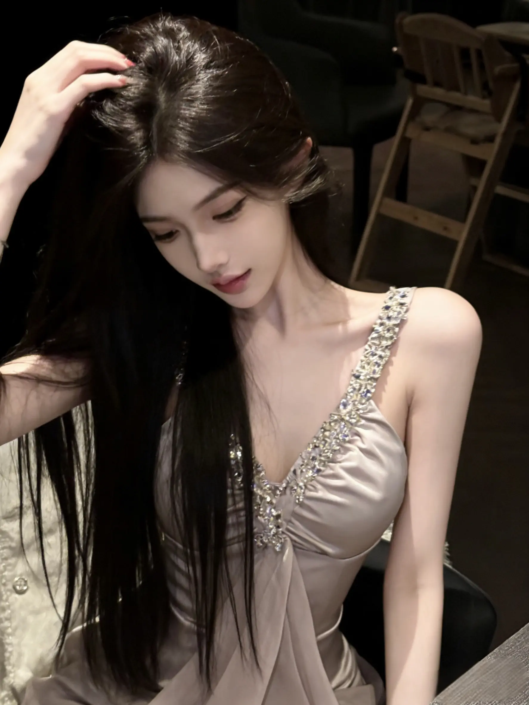 御姐控 纯欲天花板 纯欲风镶钻挂脖连衣裙 温柔纯欲感 穿搭