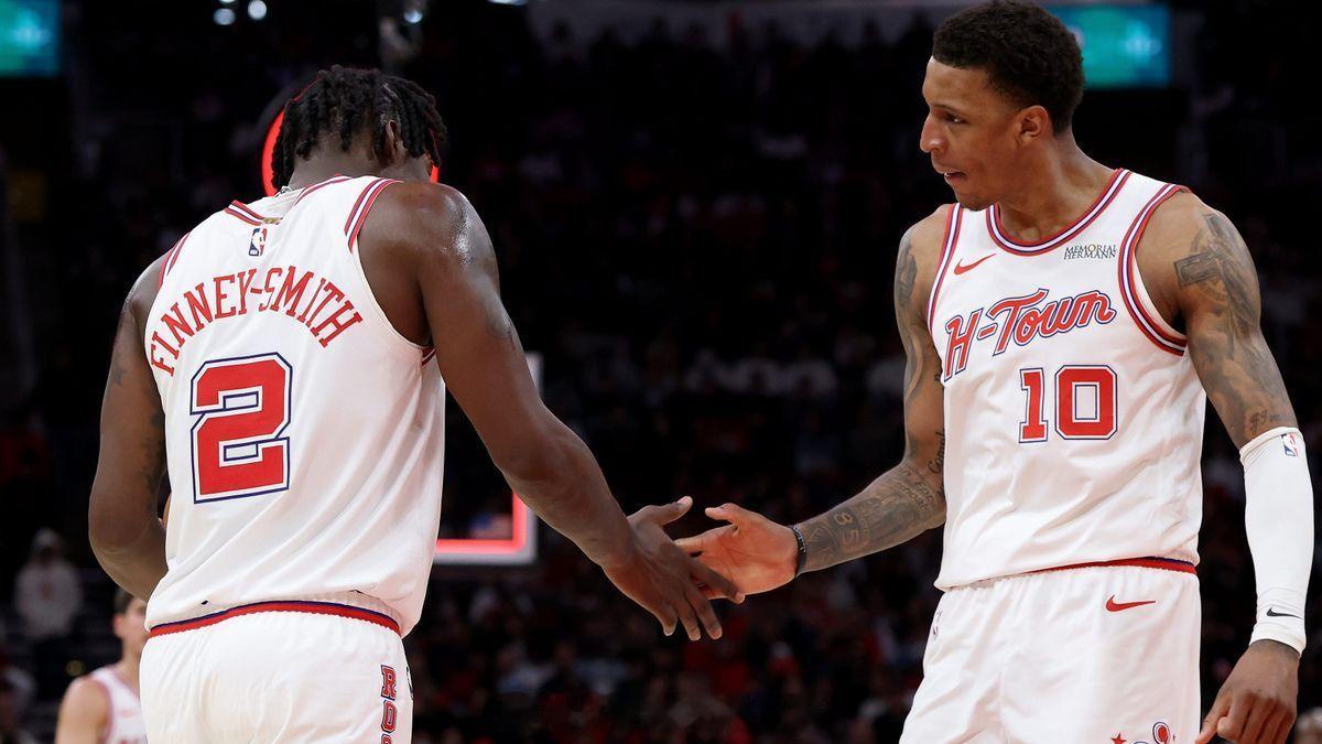 明日vs鹈鹕，火箭队将身穿城市版球衣，这套球衣本赛季2胜3负。鹈鹕vs火箭休斯顿