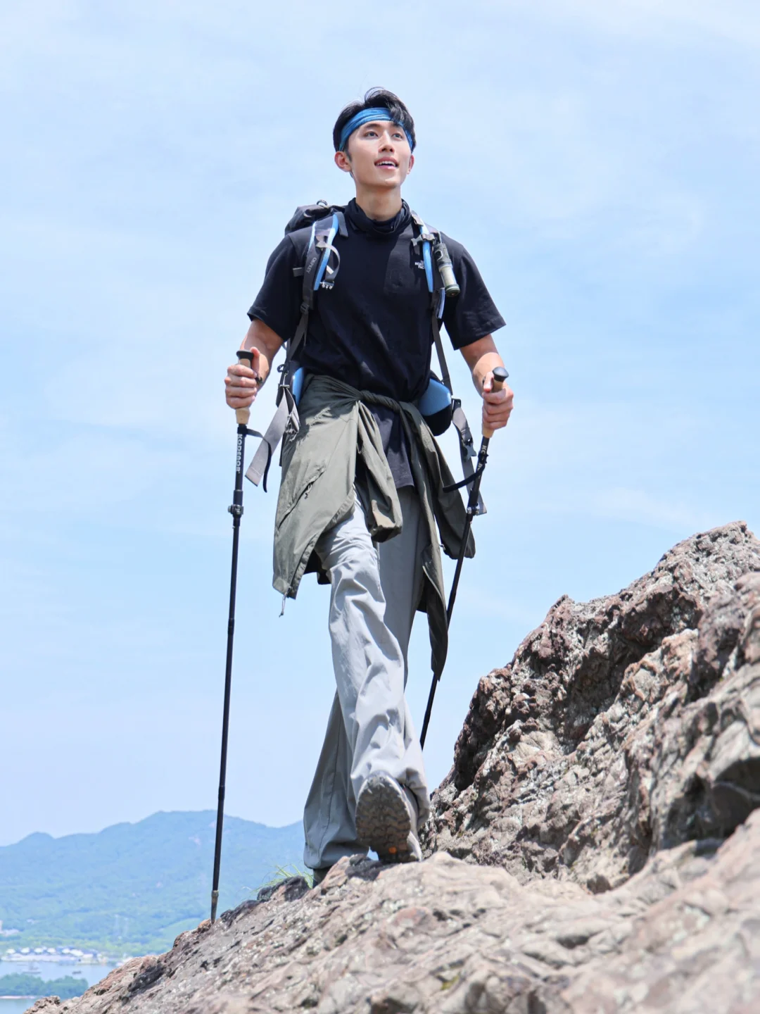 户外显眼包 | 一键拿捏潮酷登山穿搭