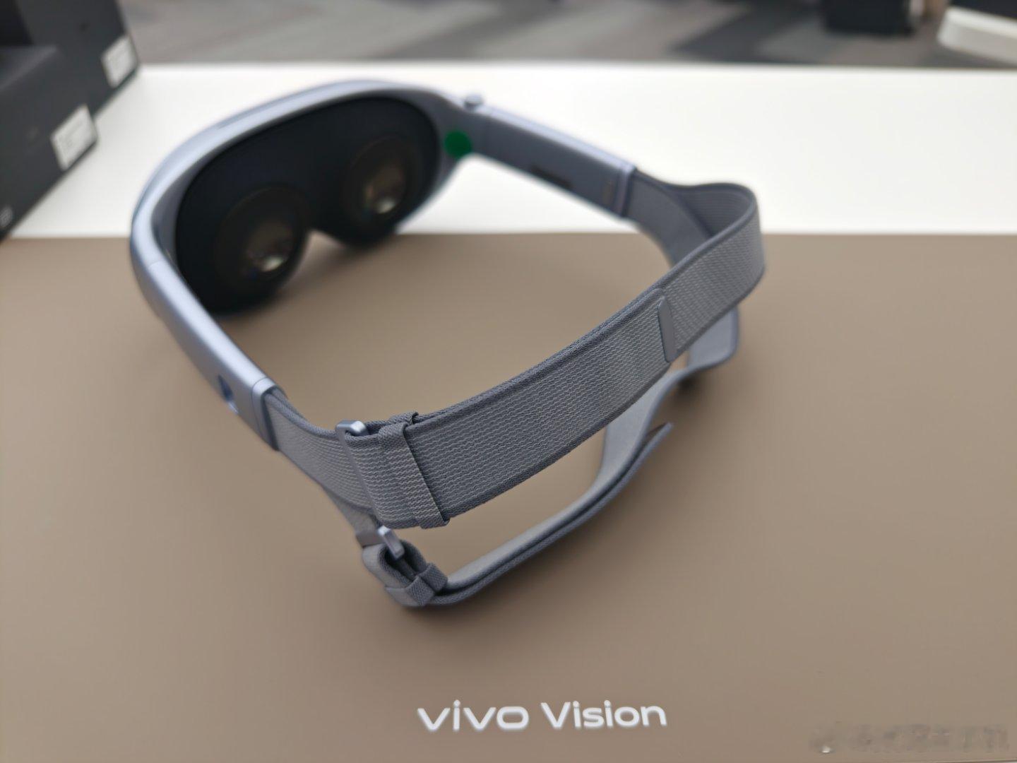 vivoVision体验新品驾到昨天有幸到蓝厂总部体验了这款Vision，轻松上