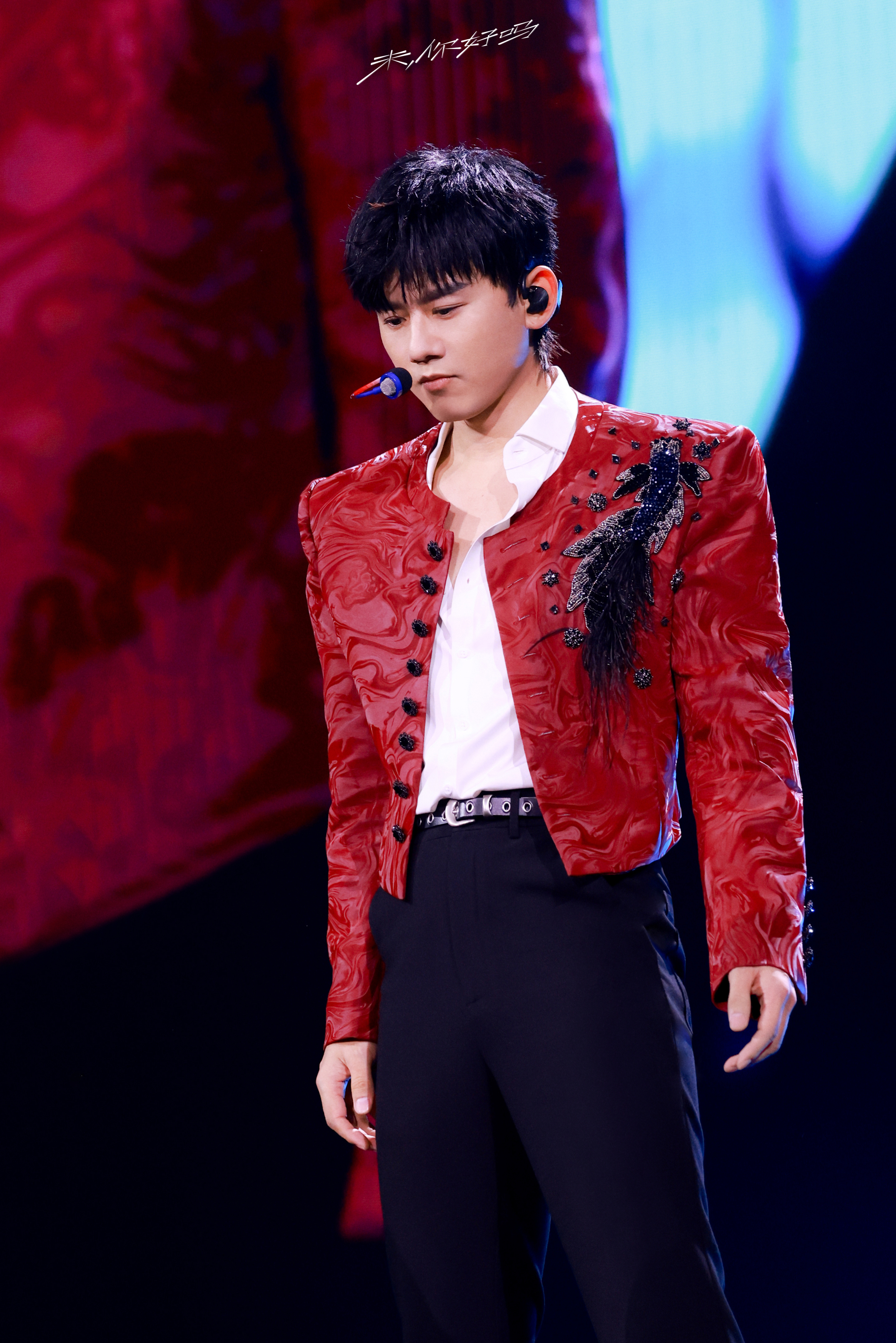 张杰张杰未你好吗线上演唱会 zj张杰未你好吗跨年演唱会 往后是阴霾  往前是山隘