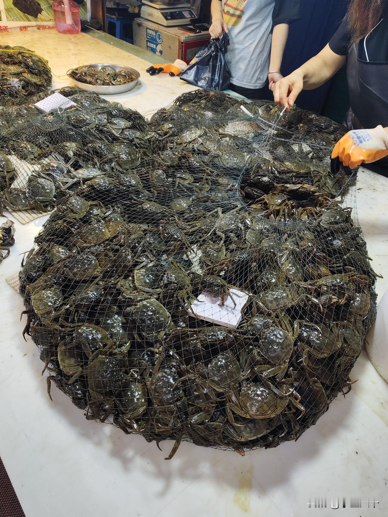我这几年消费降级多厉害，基本都是死蟹子不冒沫了，以前别说拼夕夕，那怕橙色桃子都嫌