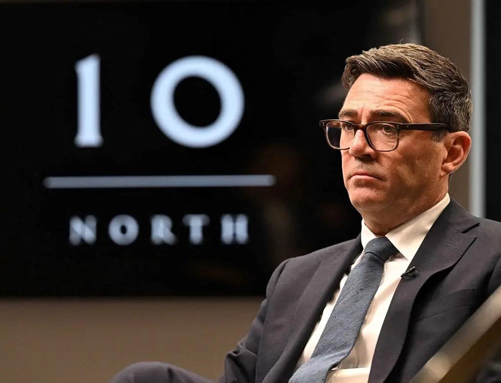 十年七相轮换、218亿英镑砸向乌克兰！英国新首相刚上任就火上浇油
 
2016至
