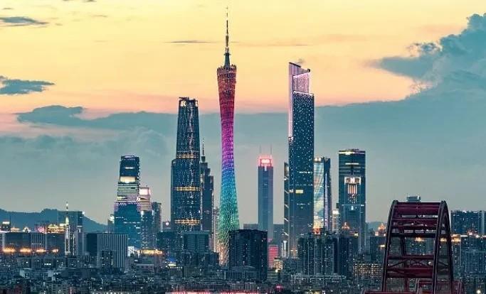 今天早上，广州曝出一个大消息，又拿出3个亿发钱补贴大家买家电。听说这事儿，我第一