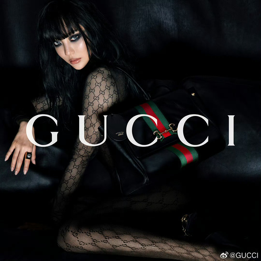 宁艺卓最新gucci画报以浓烟熏妆亮相果然是宁宁 宁艺卓浓烟熏妆宁艺卓出镜GUC