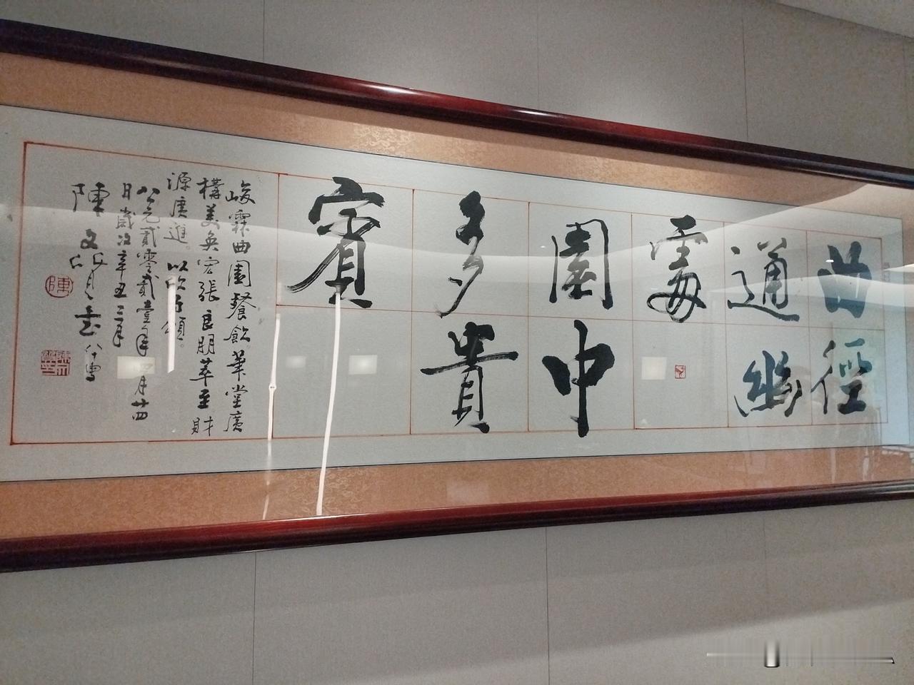 良得论：晨间清茶伴自然景致与人的心境二元辩证
 
当拂晓褪去夜色的沉郁，清冽的晨
