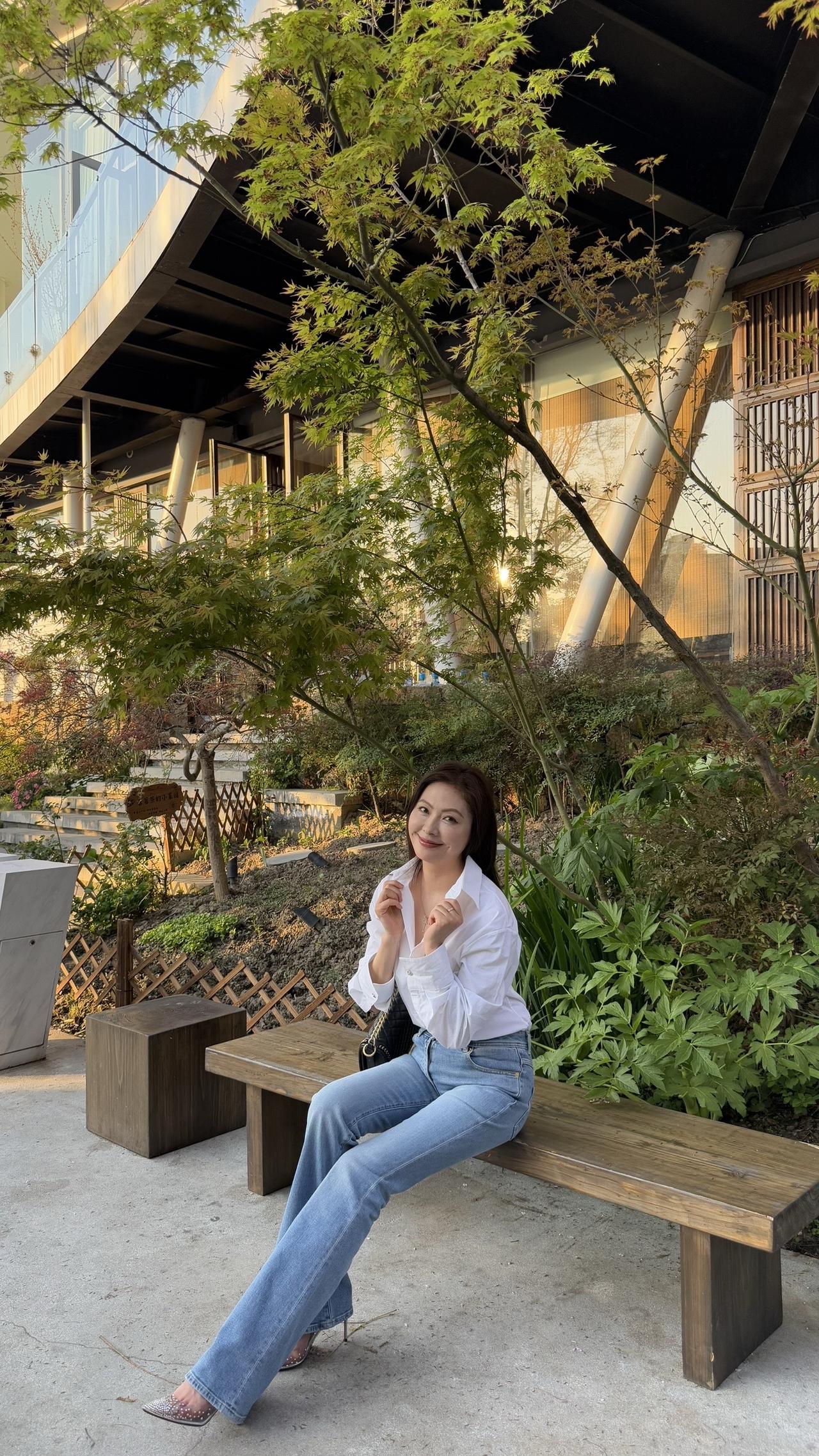 你应该大声说拜拜就算有眼泪流下来.