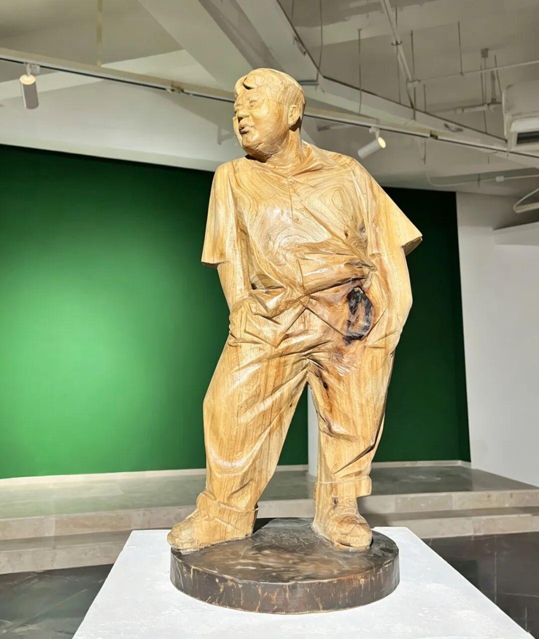 《嘿•兄弟》
青岛市雕塑馆“青蓝之梦·东北师范大学美术学院师生优秀作品展”之赵航