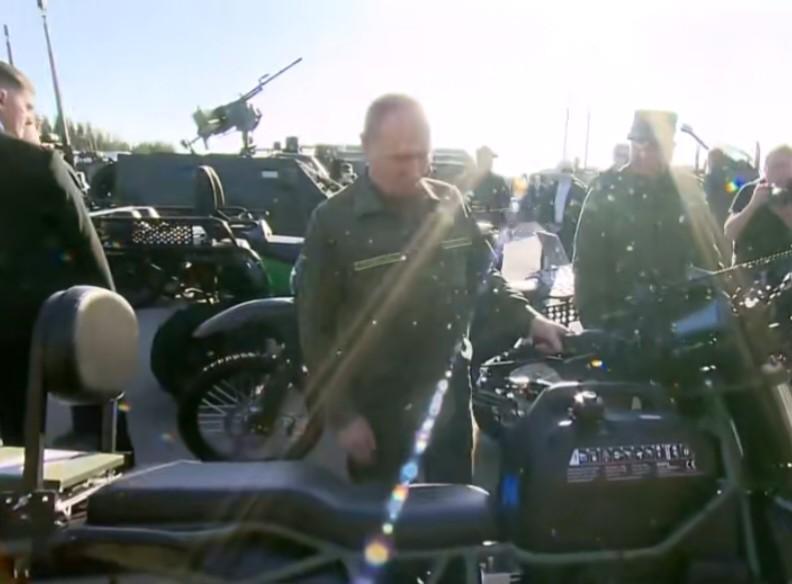 普京称对乌克兰属于是外科手术式的打击
外媒消息，日前俄罗斯总统普京对外表示，目前