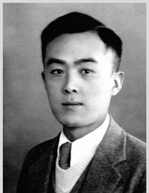 07年，林青霞到医院看望90多岁的季羡林。同去的朋友问季老：“你知道她是谁吗？”