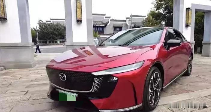 听卖车的朋友说，买车记住一句话：
三年不换车——买国产，
六年不换车——买德系，
