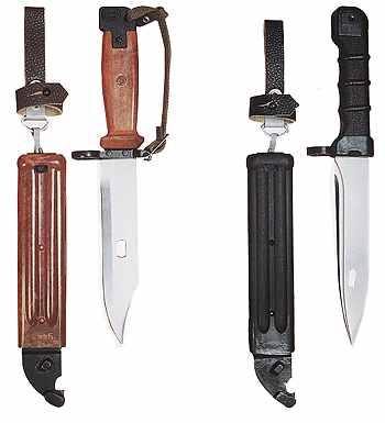 AK系列配用的刺刀，从左到右分别为：AK-47，第1型，第2型，第3型