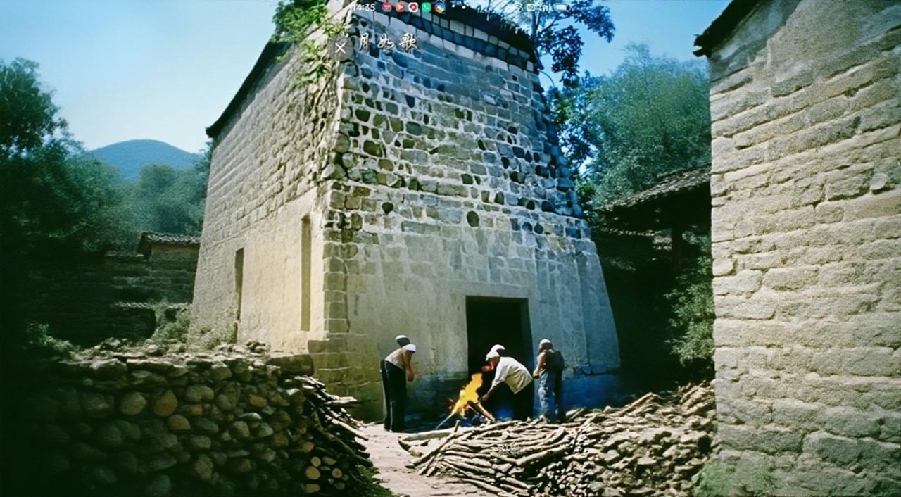南清灰窑史

在南清村苍翠的山峦间，静静矗立着一座座青灰色的石砌建筑，那是承载着
