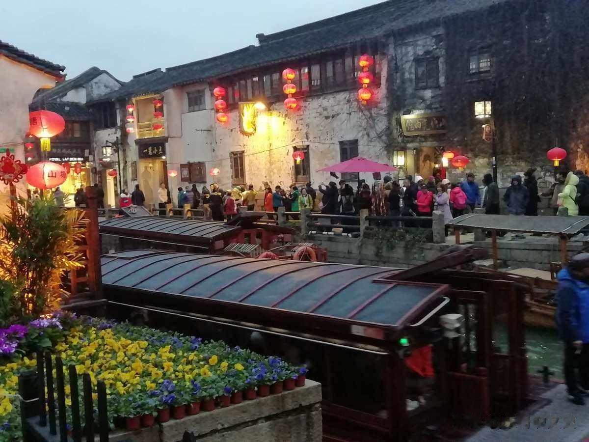 【姑苏第一名街，是哪条街？】
苏州古城，有文化底蕴的街道很多
哪一条
被称为姑苏