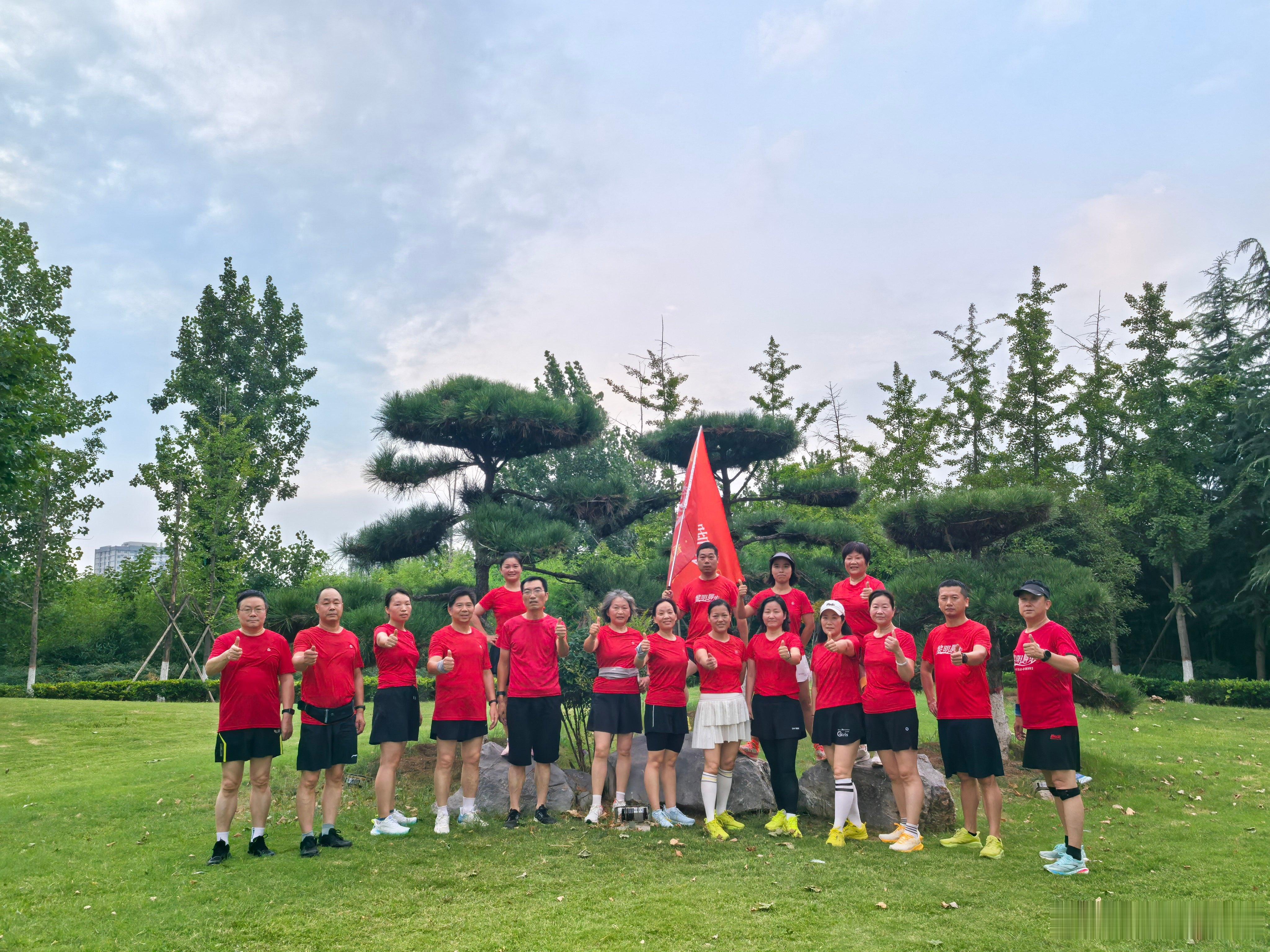 【洛阳黎明脚步·宜阳团队】今日晨跑分享快乐晨跑每一天，加油！ 