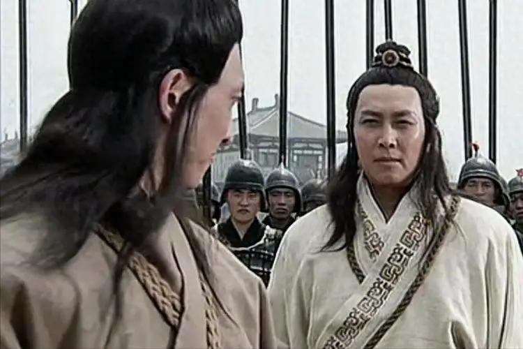 一个女人，让3个国君拜倒在她裙下，让2个大夫为她反目，让1个儿子亲手射死了自己的