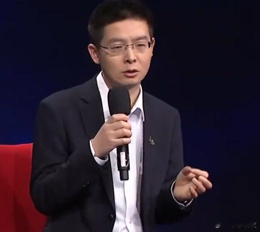 【未来具身智能热度或远超移动互联网，王兴兴谈具身智能还不够热】2月13日，据央视