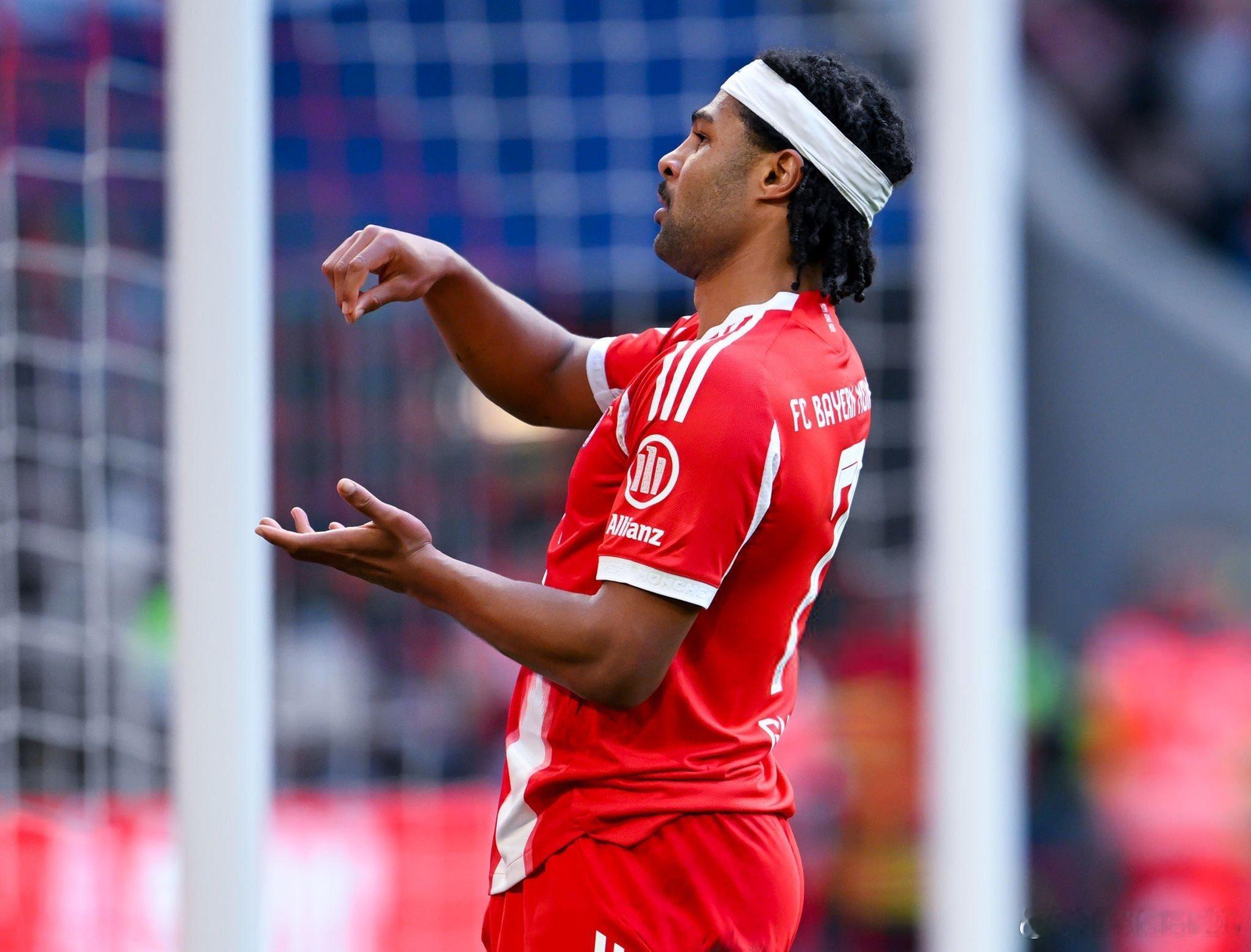 🚨🚨🚨小黑胖子可能錯過世界杯❗❗❗拜仁預計塞爾吉·格納布里將缺席 2-3 