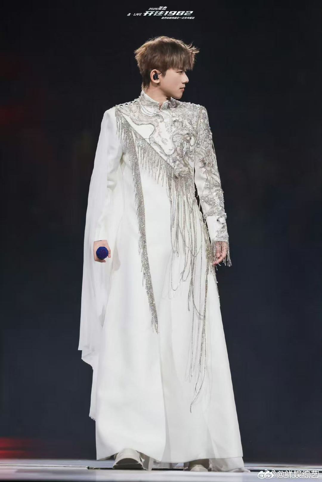  张杰鸟巢舞台够内娱学一辈子了  张杰开列车鸟巢巡游内娱舞台该有的样子，被张杰在