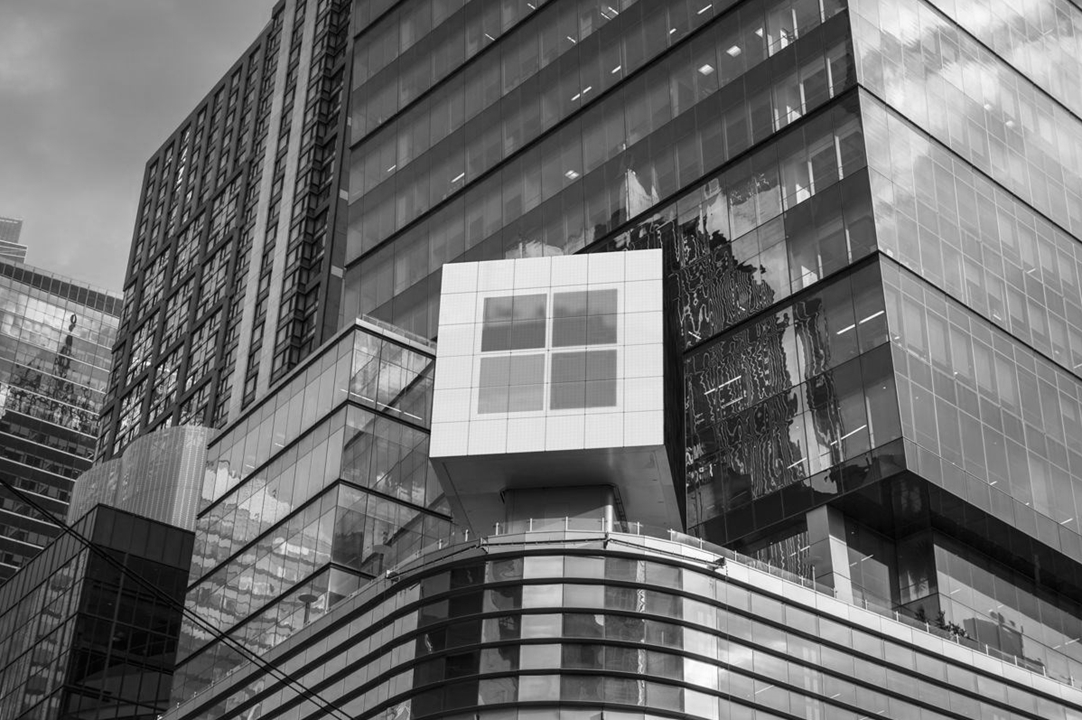 近年来，在 CEO Satya Nadella 和 CFO Amy Hood 的