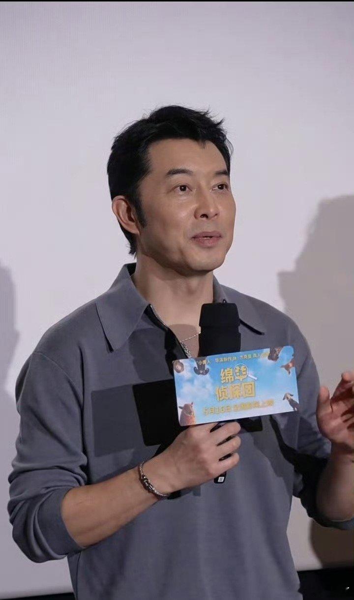 沙溢瘦得都认不出来了帅不帅不好说确实瘦了，也认不出了