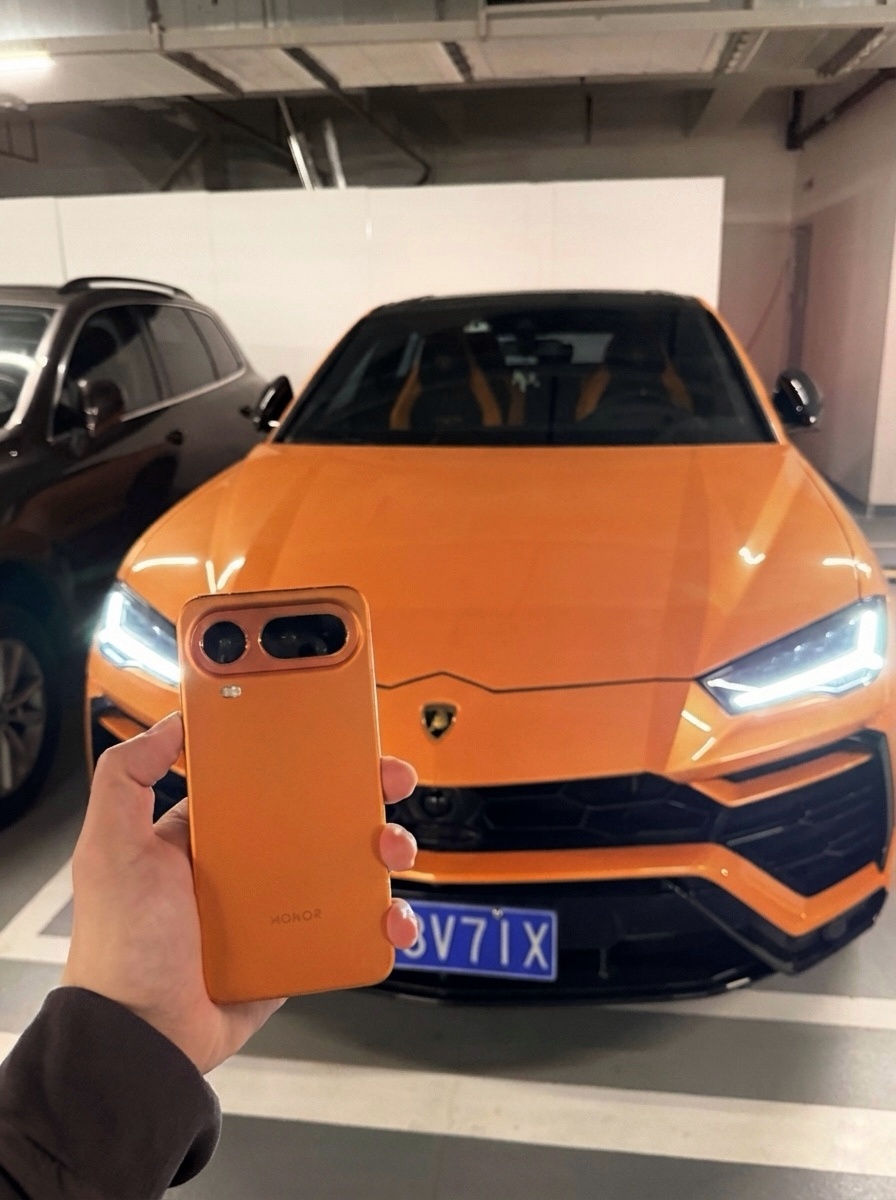 不得不说荣耀手机的设计真的越来越精致了这台荣耀Magic8 Pro Air还挺搭