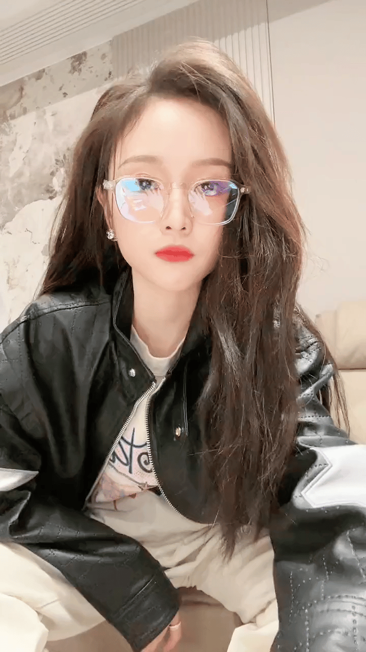 吴宣仪 wxy吴宣仪叶星星 这套还是好帅啊​​​