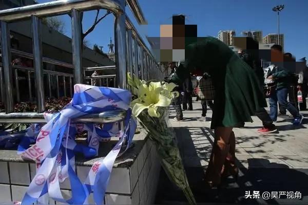 2014年3月1日，了昆明经历了一次令所有人震惊的事件，而某位演员却在自己的微博