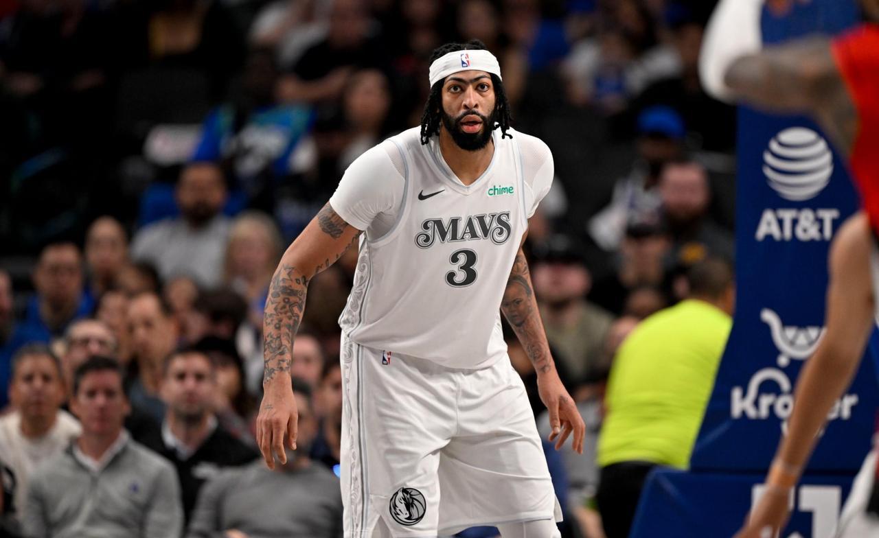 独行侠将重启浓眉的交易谈判？还真有这个可能！左手韧带手术要休战数月，这节骨眼上谈