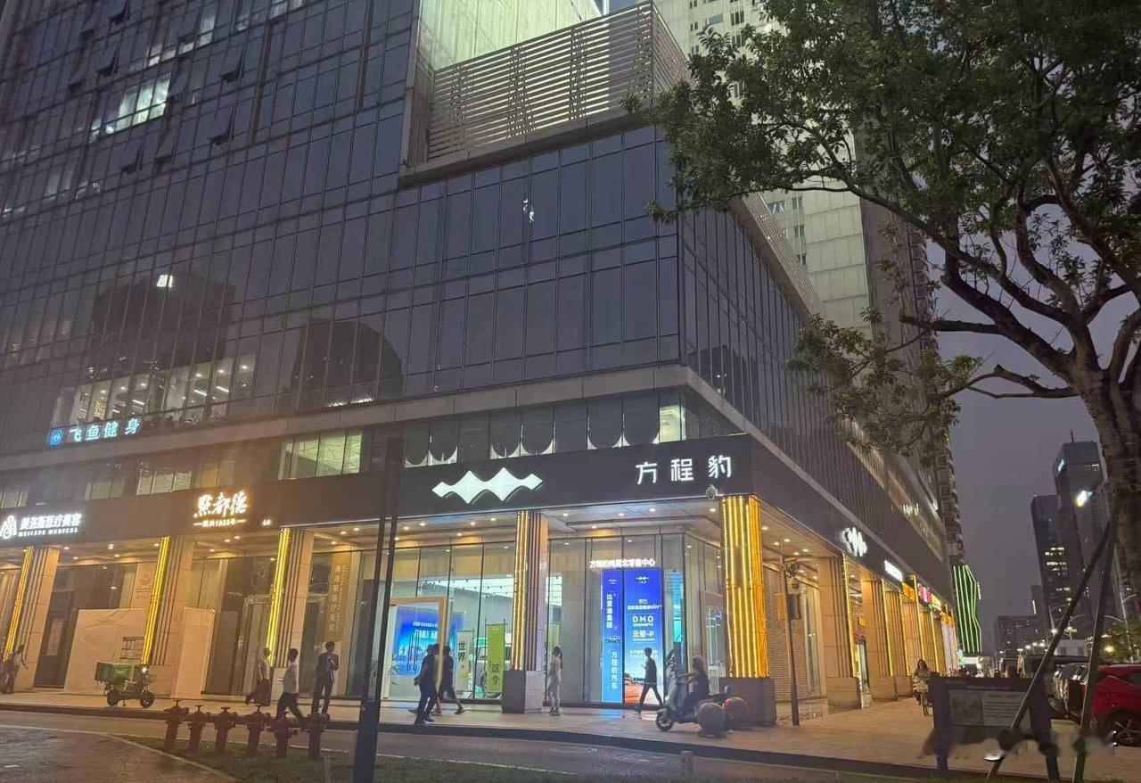 比亚迪 vs 宁德时代：利润被“藏”起来的全产业链王者！
 
表面数据（2025