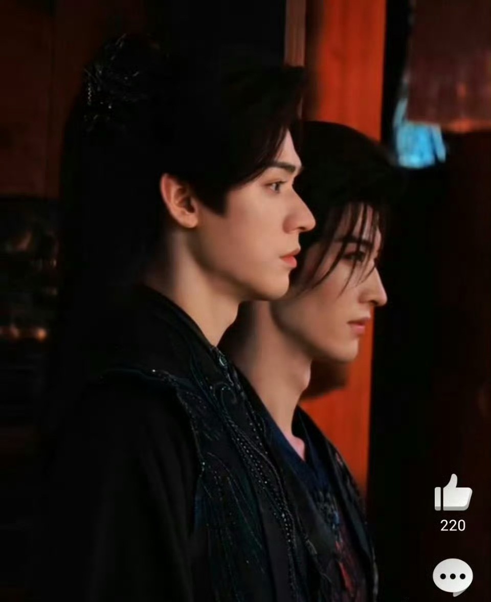 龚俊和常华森谁的侧脸更优越？ 