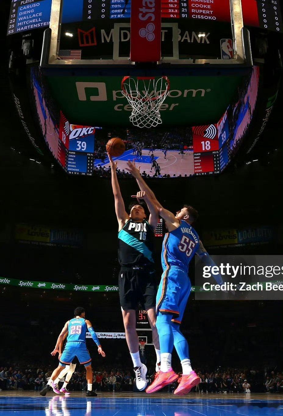 北京时间11月24日上午，开拓者在客场以95比122不敌卫冕冠军雷霆。本场比赛，