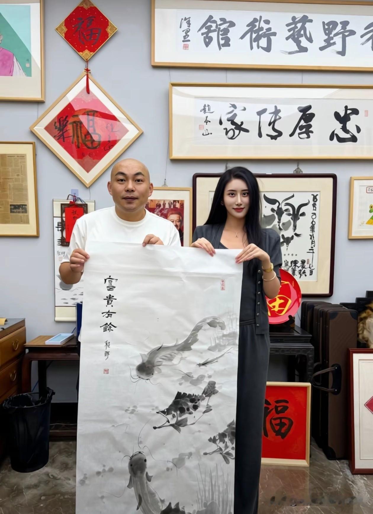 真是人不可貌相，想不到他还是个画家。平时看程野在舞台上嘻嘻哈哈、装憨扮傻，今天刷