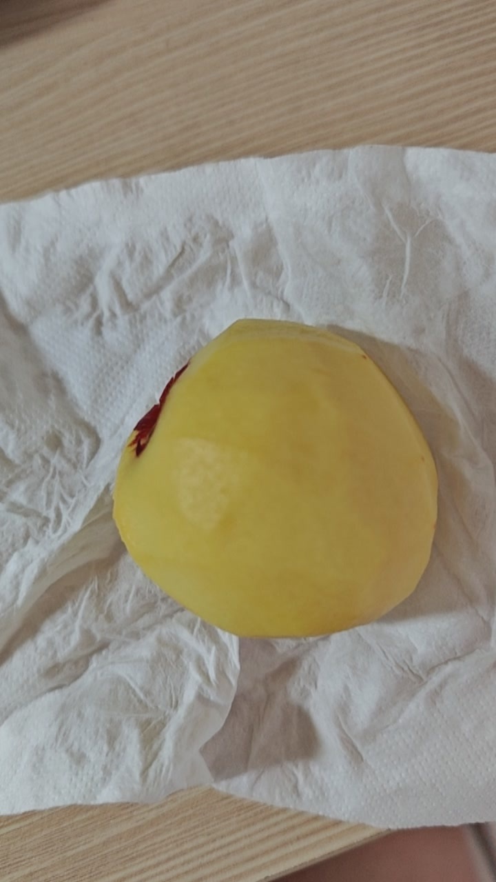 仙草园 早安吃个🍑 
