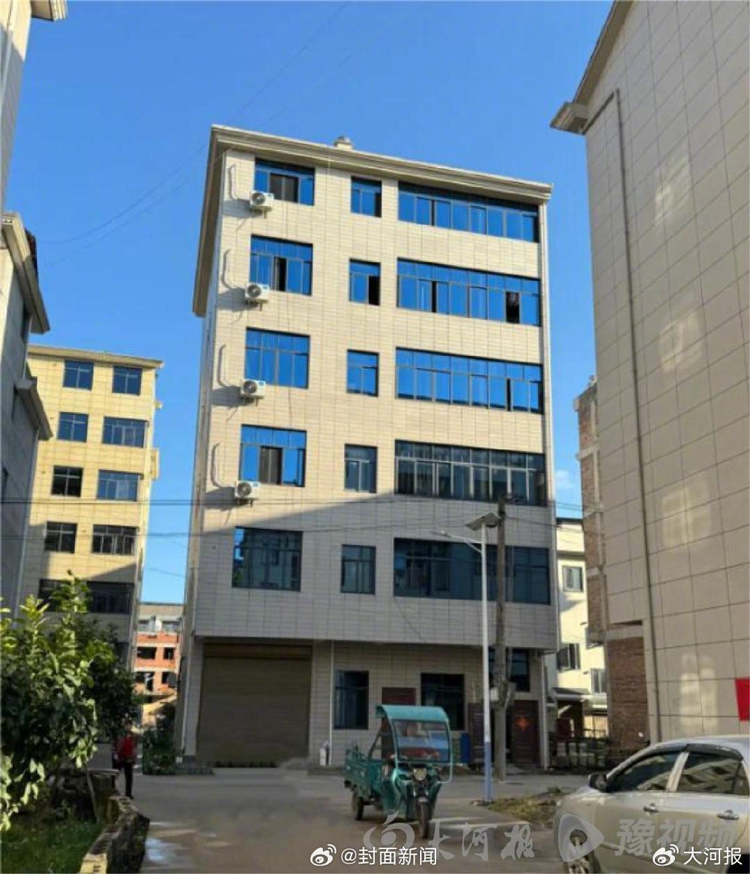 【#官方回应提灯定损房屋被指违建#：已成立工作专班开展调查】近日，江西省上饶市租